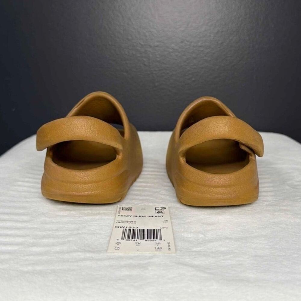 adidas Yeezy Slides Infants 'Ochre' GW1933 | 7K - Picture 4 of 10